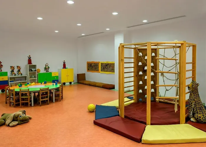 Отель Oezkaymak Select *