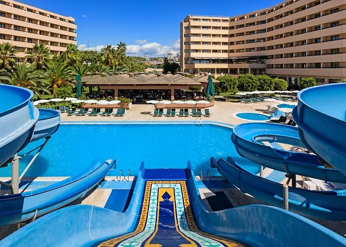 Oezkaymak Select Hotel