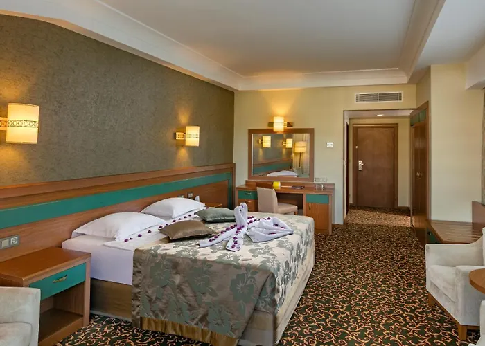 Oezkaymak Select Hotel *