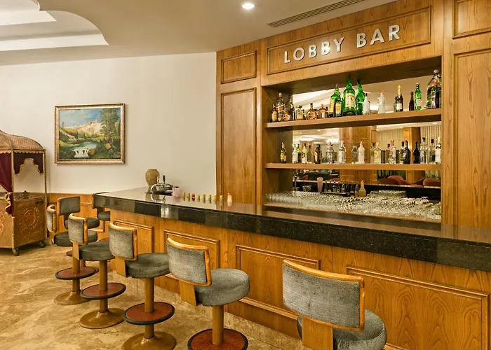 Oezkaymak Select * אלאניה