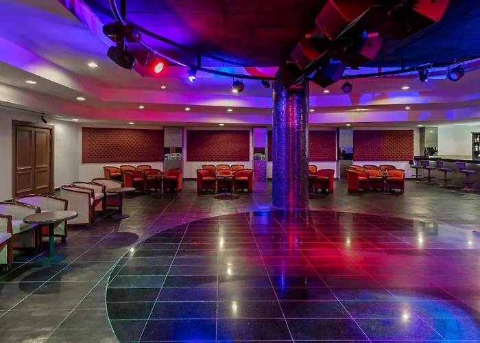 Oezkaymak Select 호텔 *